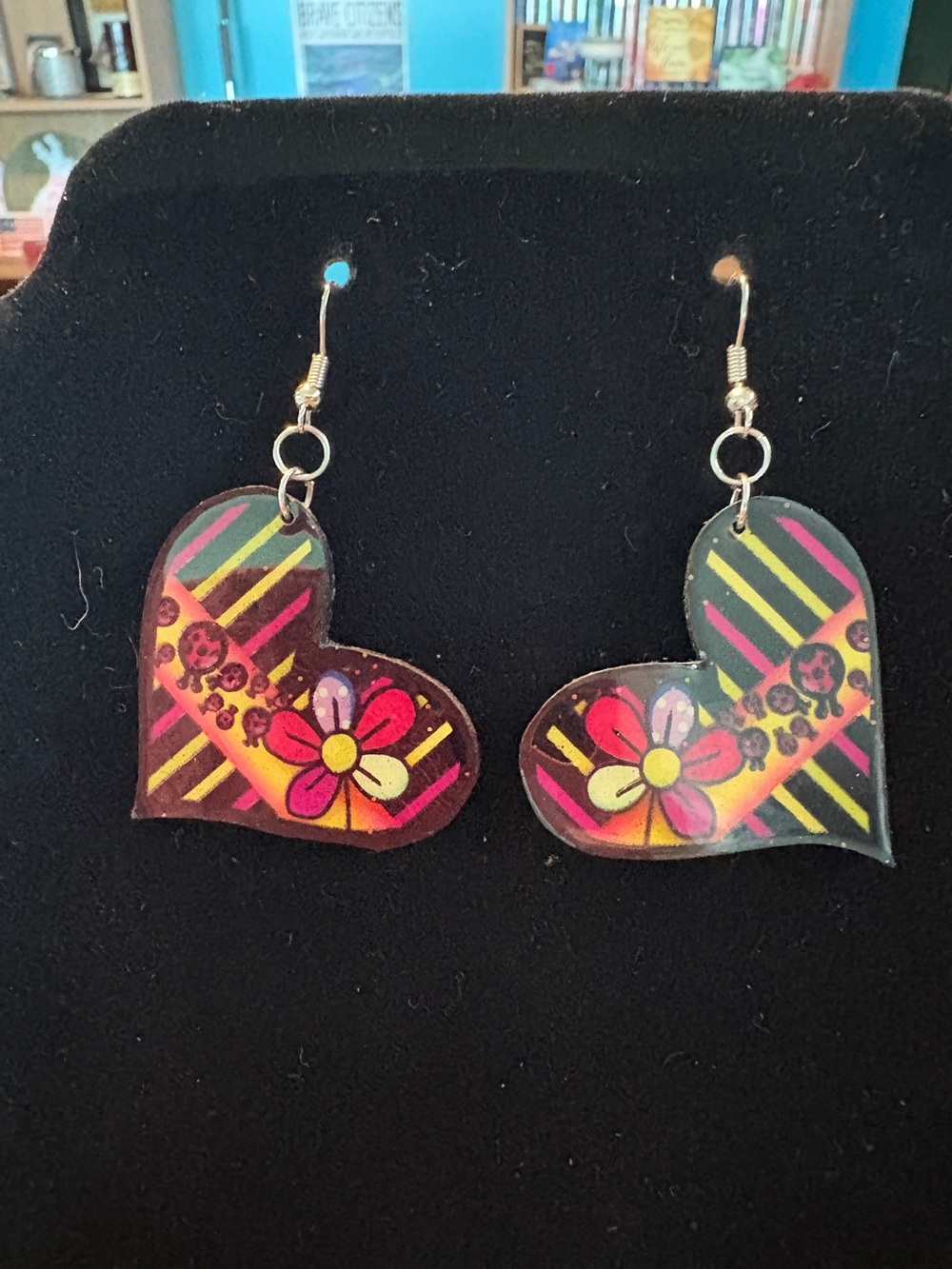 Heart-Shaped Floral Drop Earrings - Multicolor